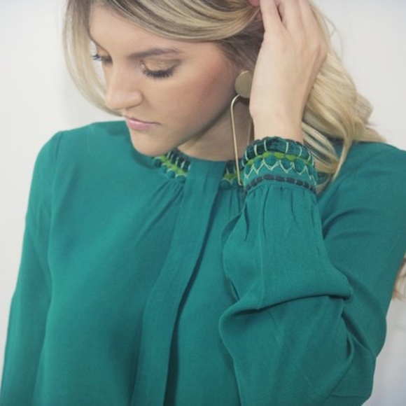 Anthropologie Daria Green Embroidered Blouse - Picture 2 of 7